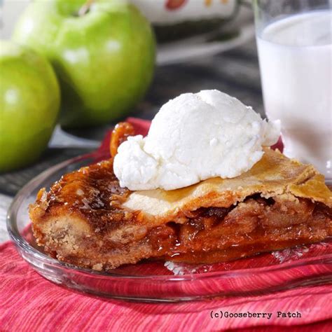 —renee schettler rossi, new york, new york Gooseberry Patch Recipes: Iron Skillet Apple Pie from 150 ...