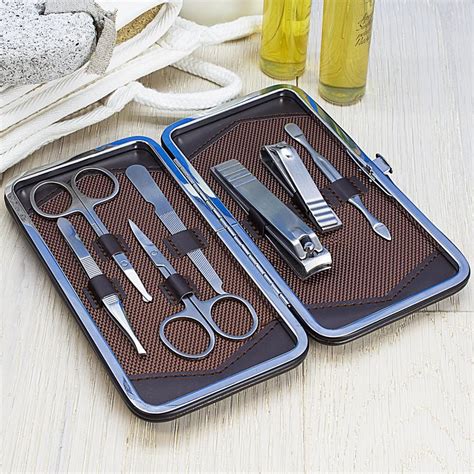This Seven Piece Male Grooming Kit Is A Wonderful T Filled With