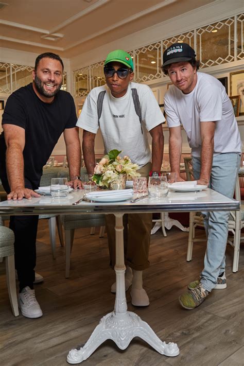 Jean imbert est le grand gagnant 2012 de l'émission culinaire « top chef » présentée sur m6. Jean Imbert et Pharrell Williams ouvrent un restaurant