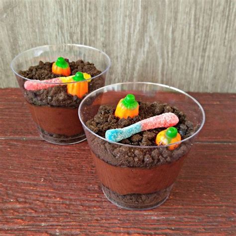 I was expecting more dirt and less pudding.maybe if i had made it in 13x9 instead of individual cups it would have been the way i remembered eating it before read more. Halloween Dirt Cups - Pumpkin Patch Pudding Dirt Cup ...