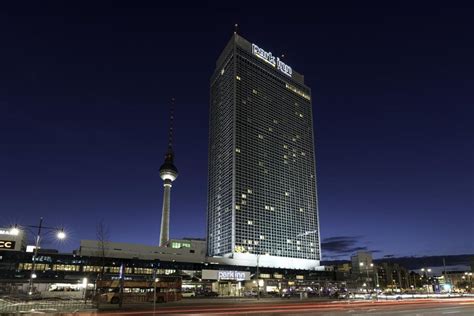 The surrounding area includes berliner fernsehturm tower and u alexanderplatz tube station within 200. Park Inn by Radisson Berlin Alexanderplatz | Hôtel 4 ...