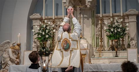 My First Experience In A Latin Mass And Why I Now Regularly Go To It Catholic Heroes