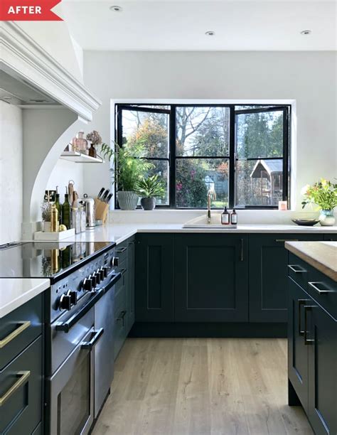 The open concept kitchen's aesthetic are of vital importance. Open-Concept Kitchen with Open Shelves and Dark Base Cabinets | Apartment Therapy