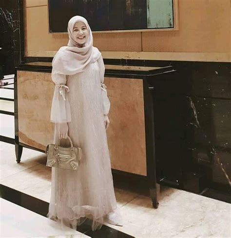 Pin Oleh Yetty Di Busana Muslim Inspirasi Fashion Hijab Gaun Kasual