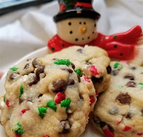 Are you a bake by yourself or bake with friends kind of holiday baker? Christmas Chocolate Chip Sprinkles Butter Cookies #ChristmasSweetsWeek - Moore or Less Cooking