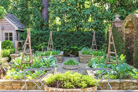 15 Beautiful Small Cottage Flowers Garden For Backyard Ideas Garden