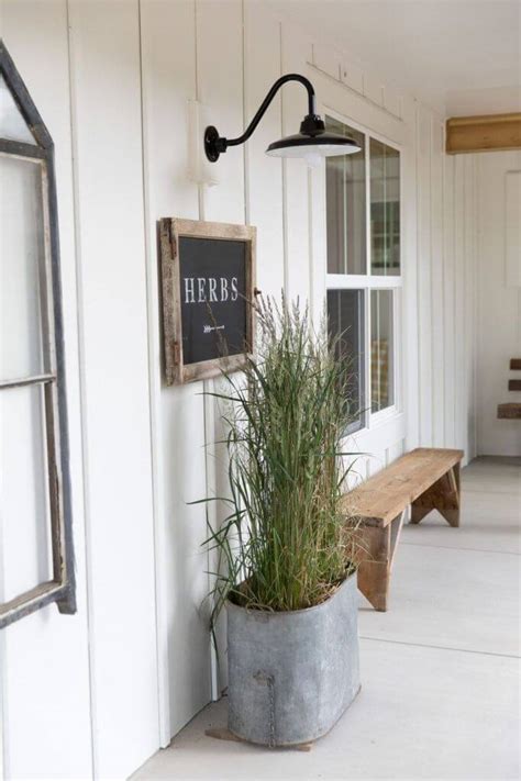 See more ideas about farmhouse decor, rustic farmhouse decor, thistlewood farms. 17 Best Farmhouse Outdoor Decor Ideas and Designs for 2021