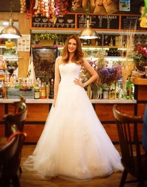 ฟังเพลงยาวจุใจ ฟังได้ 24 ชั่วโมง กด subscribe ได้ที่นี่00:00 รักไม่ช่วยอะไร03:48. แต่งแล้ว!! ดาราสาว'ไทนี่'น้อง'นิโคล'จูงมือลูกชายนักแสดง ...