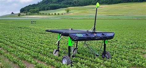 These Smart Weed Killing Robots Use Twenty Times Less Herbicide