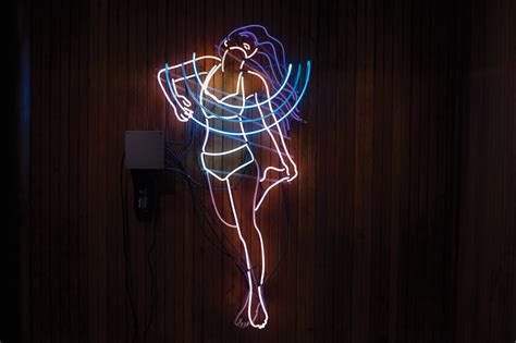 Neon Art Puts The Power To Bend Light Into An Artists Hand