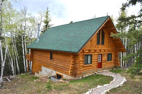 Black hills vacation cabin rentals are affordable, private, and connect you to the natural surroundings and beauty of the black hills. Wonderful 3BR Log Cabin in the Black Hills w/Private Hot ...