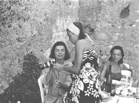 Jackie Kennedy Eté 1962 Vacances à Ravello Italie Photo12 Benno Graziani