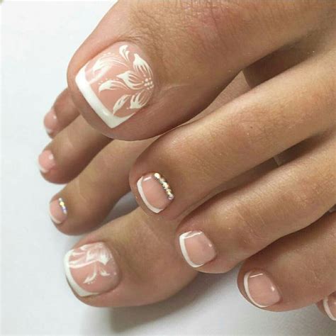 40 Cute Toe Nail Designs