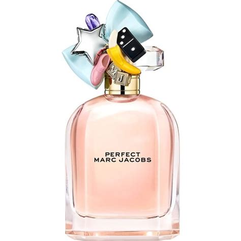 The white accords of birch and cedar wood add intensity. Marc Jacobs - Perfect | Reviews and Rating
