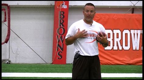 Coaching Youth Football Running Back Toss Sweep Youtube