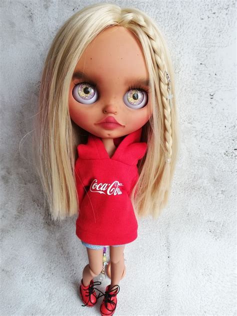 Blythe Custom Doll Tbl Blonde Hair Dark Skintone Ooak Art Collectible
