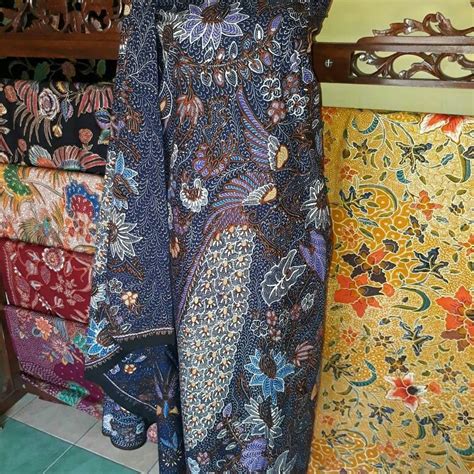 galeri amba budaya batik kudus merawat tradisi kearifan adat budaya lokal batik full tulis motif