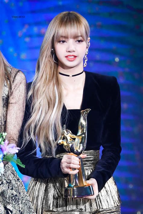 On the latest episode of mnet's. The Unusual Truth Behind Why BLACKPINK's Lisa Changed Her ...