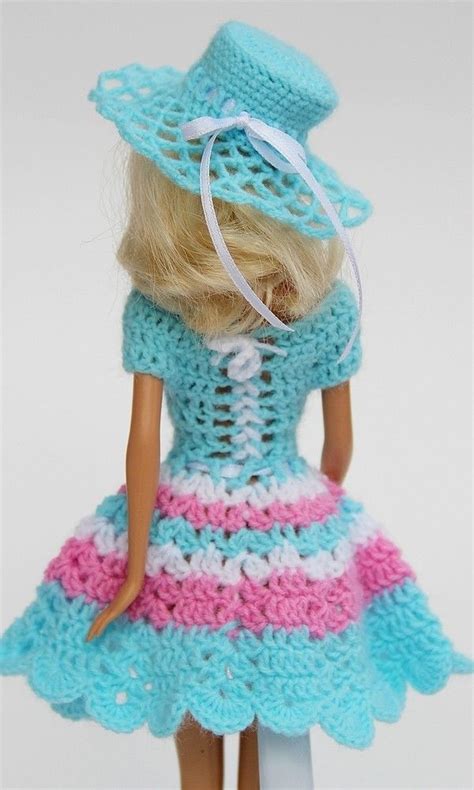Barbie® chelsea® doll with flashlight. 6 Häkelanleitungen + 1 Nähanleitung Puppenkleidung Serie "Swing" | Puppenkleidung, Barbie ...