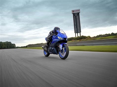 New Yamaha Yzf R Byron Ga Specs Price Photos Team Yamaha Blue