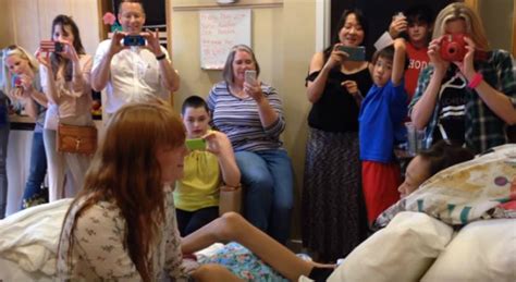 florence welch surprises teen with hospital room concert