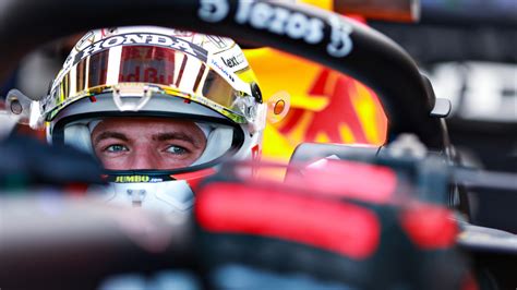 Ricciardo and verstappen explain baku crash 2018 azerbaijan grand prix. Snelste tijd Max Verstappen bij eerste training in Baku