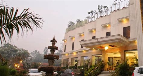 Hotel Taj Resorts Agra Price Reviews Photos And Address
