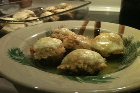 How to make crab stuffed mushrooms. Red Lobster Crab Stuffed Mushrooms Recipe - Food.com ...