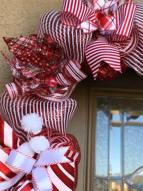 Outdoor Christmas Garland with Lights, Red and White Christmas Door ...