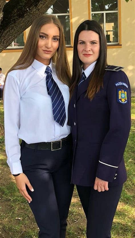 Pin By Juan Jose Ventura On Guapas En Camisa Blanca Women Wearing Ties Hottie Women Suits