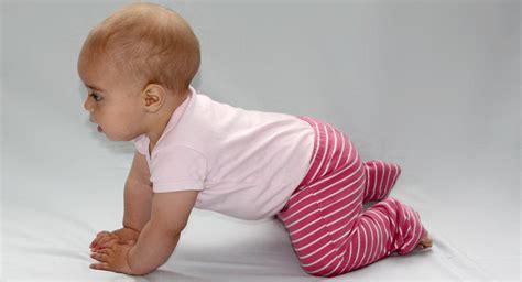Kinedu is a baby development app with fun activities that adapt to each baby's unique developmental stage, from pregnancy to age 4. Your 7-month-old's development - BabyCenter Australia