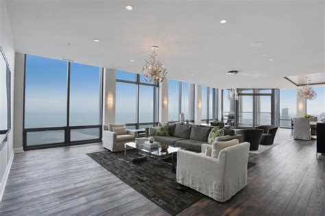 Tour A Sophisticated Penthouse In Chicago Ill S Ultimate