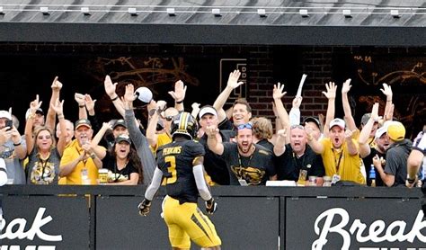 Former Missouri Wr Tj Moe Pulls No Punches About Tigers Fan Base