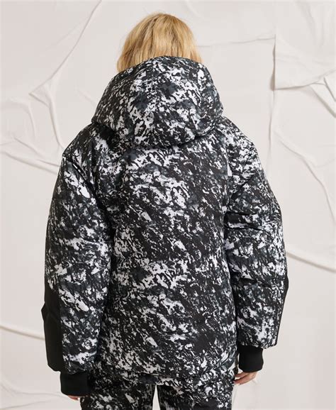 Womens Unisex Survivalist Down Puffer Jacket In Black Print Superdry Uk