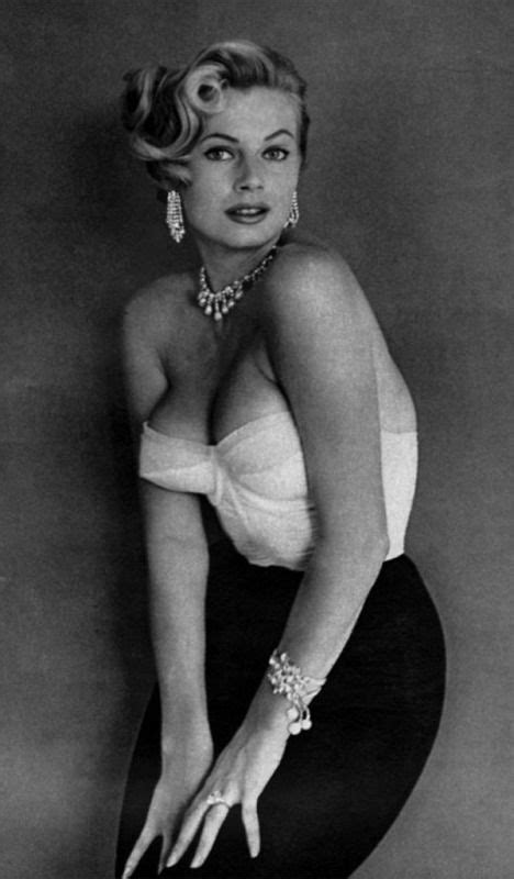 Anita Ekberg In Esquire 1954 Swedish Actresses Classic Actresses Beautiful Actresses Actors
