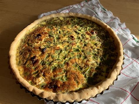 Vous êtes à la recherche d'une recette végétarienne ? Tarte provençale végétarienne tomates séchées-fêta ...