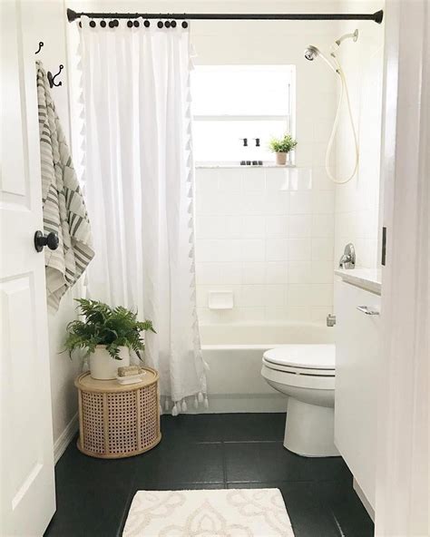 20 Black Bathroom Floor Tiles