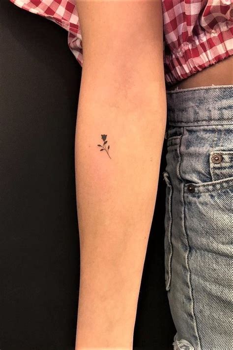 30 Small Minimalistic Tattoo Ideas And Inspiration Brighter Craft Tiny