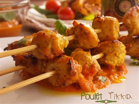 Mon homme avait adoré le butter chicken alors pour lui faire plaisir à son retour pour le weekend, je lui ai mitonné un autre plat indien, un peu dans la même veine : Poulet Tikka Massala | Le Blog cuisine de Samar