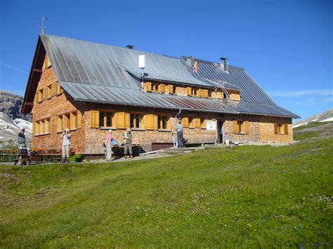 Hotel haus anna apartments in klösterle bij hotel info al vanaf boek nu bij hotel info en bespaar! Göppinger Hütte : Haus Anna Appartements Stuben Langen am ...