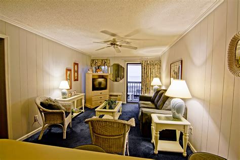 The sea crest oceanfront resort offers several suite options that come with two bedrooms; oceanfront-2-bedroom-villa-suite-e208 - Myrtle Beach ...