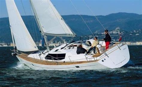 Puedes comprar este wauquiez pilot saloon 40, velero de crucero/regata del 2005 por 140.000€. SailboatData.com - WAUQUIEZ PILOT SALOON 40 Sailboat
