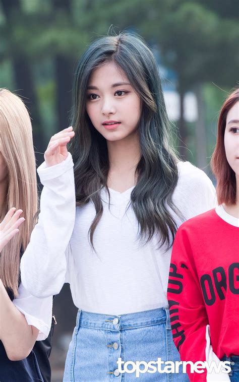 名站推薦 tips：2021年6月8日 更新失效連結 total 13 ». 最近TWICE子瑜最愛這樣穿？「女神感穿搭」大家還不快跟上!