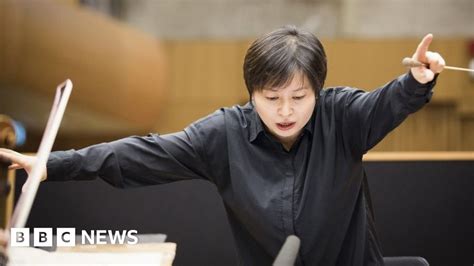 Too Few Female Orchestra Conductors BBC News