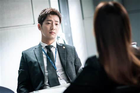 While You Were Sleeping Previews Jung Hae In And Lee Sang Yeob S First Official Meeting In New