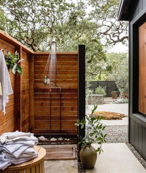 30 Popular Outdoor Shower Ideas With Maximum Summer Vibes Outdoor Bathroom Design Outdoor