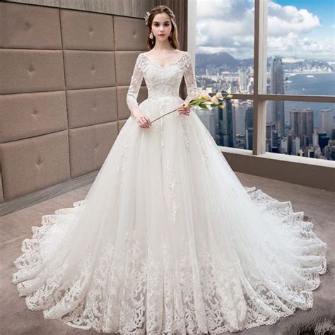 Chic Beautiful White Wedding Dresses 2018 A Line Princess V Neck