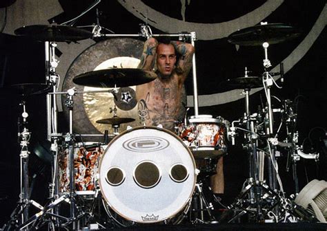 2004 print ad of zildjian drum cymbals contest w travis barker of blink 182. Travis Barker - DRUMMERWORLD