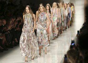 Ich mache den test mit euch und shoppe einige. Milan: Etro shimmers for next summer | Glossybox, Nordisch ...