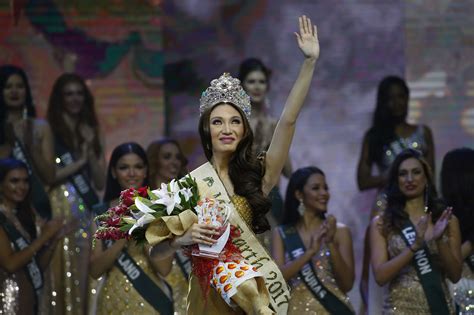 karen ibasco of the philippines wins miss earth 2017